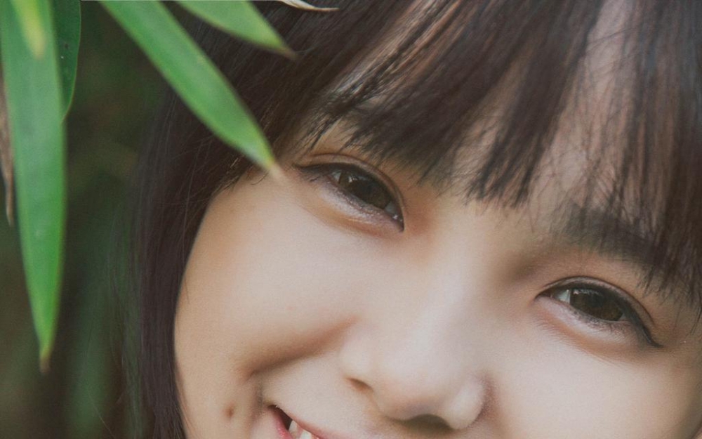 小清新美女文艺风写真壁纸