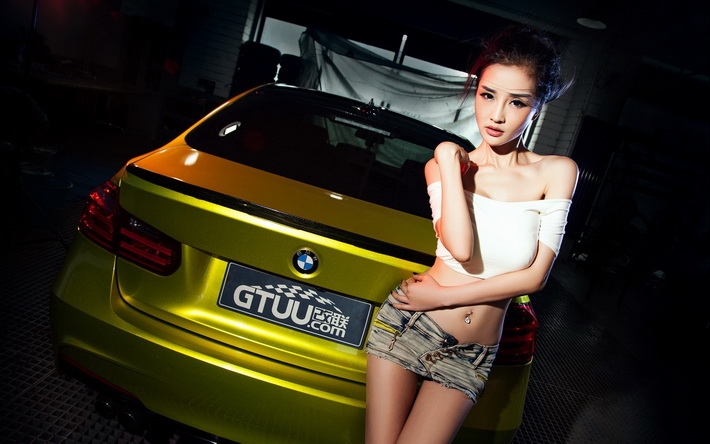 BMW王子与辣模伊彦美女电脑桌面壁纸