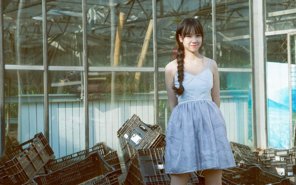 小清新美女文艺风写真壁纸