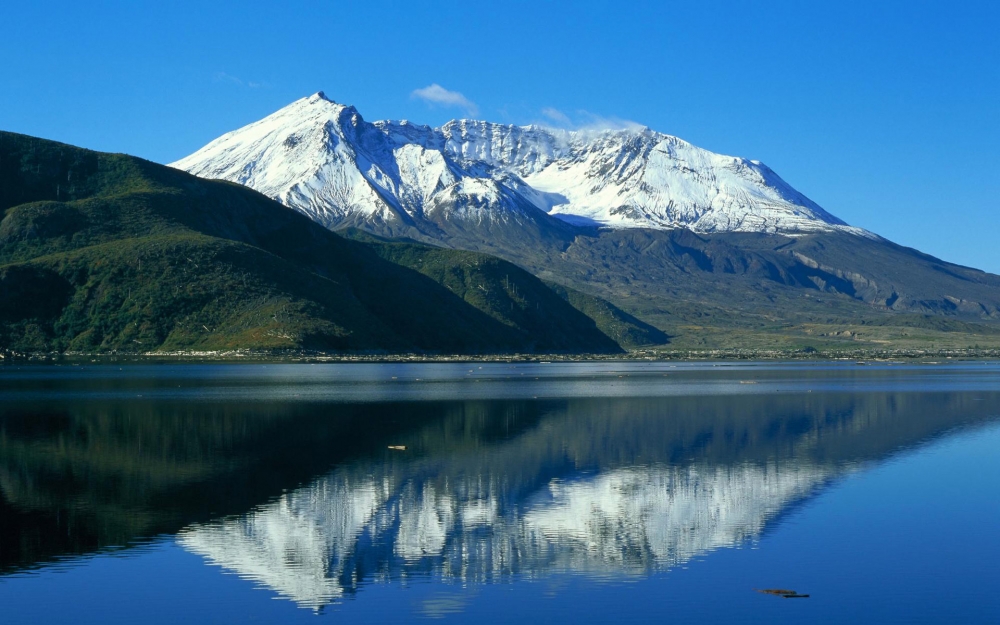 雄威壮丽的山水风景电脑壁纸图片