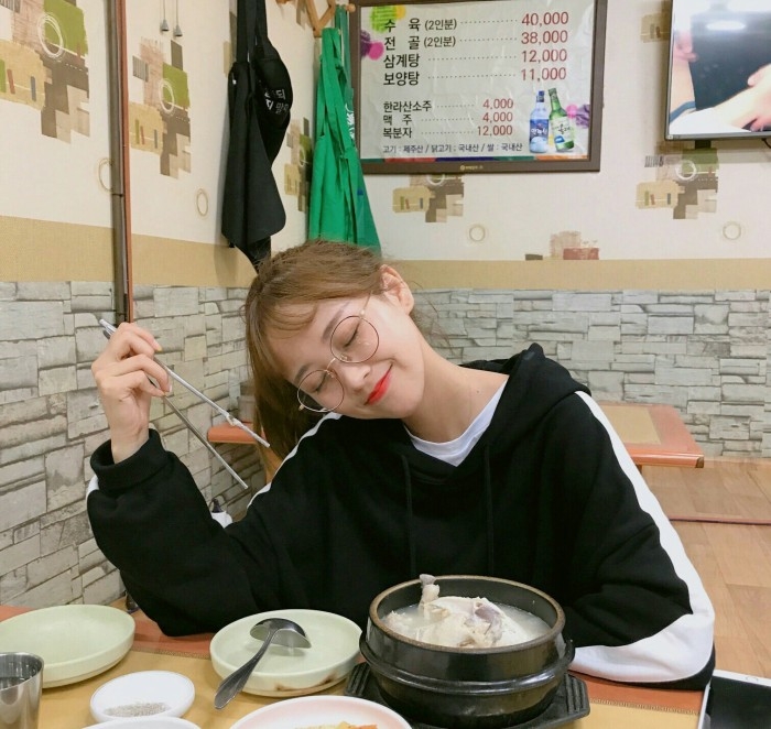 韩式穿搭可爱美女图片
