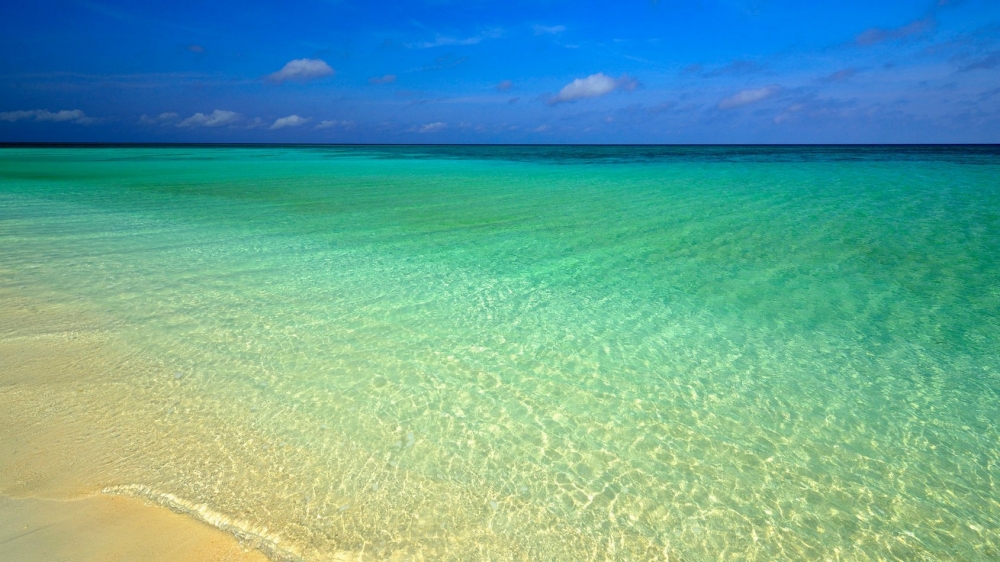 西沙全富岛海边沙滩风景图片