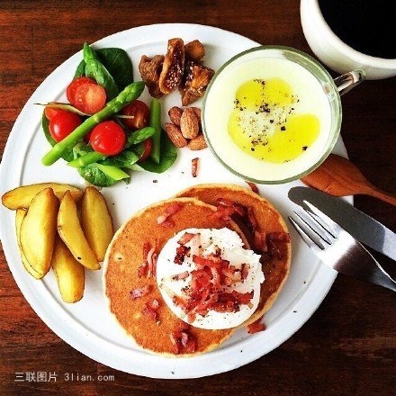丰盛营养的美食早餐图片