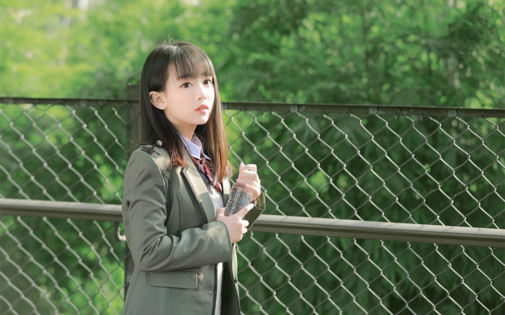 小清新校园美女写真壁纸图片