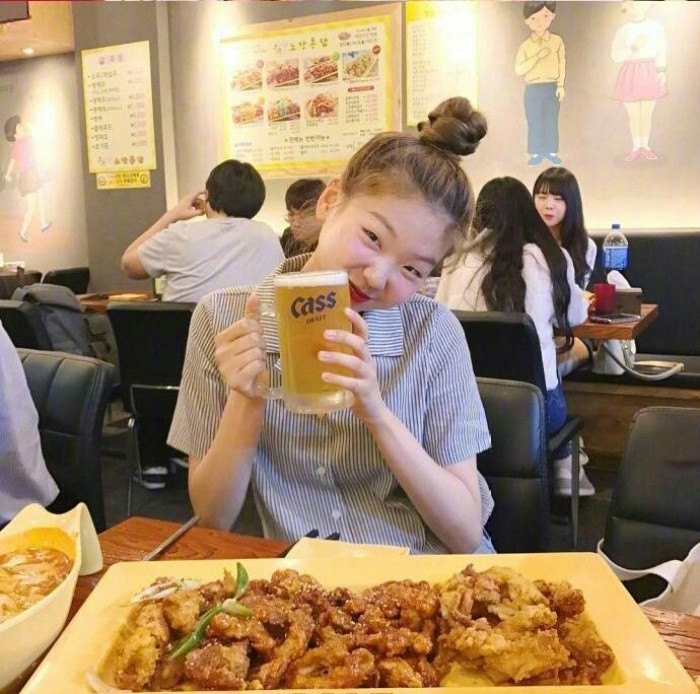 韩式穿搭可爱美女图片