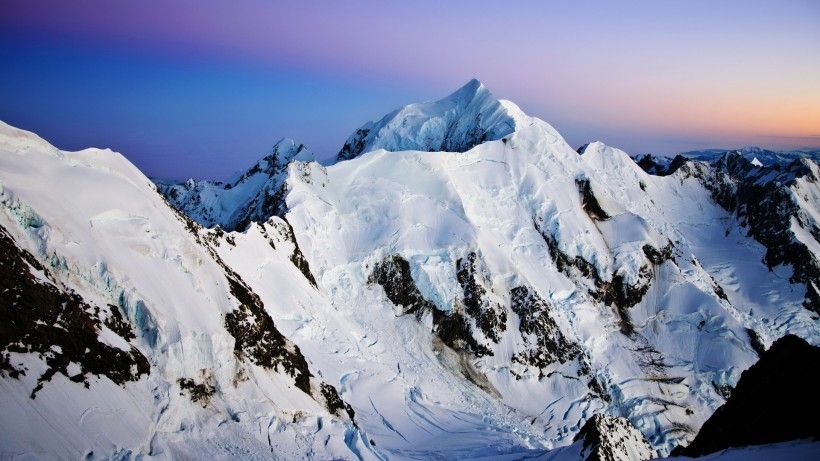 巍峨险峻的雪山风景壁纸大全