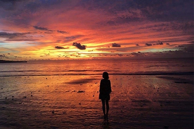唯美的巴厘岛日出意境图片