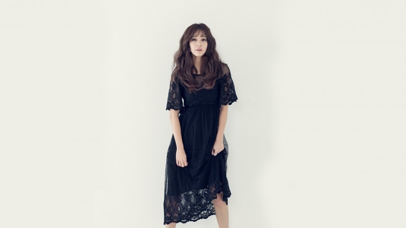 韩国美女明星郑爱妍高清写真桌面壁纸