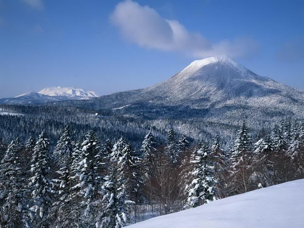 云南丽江玉龙雪山高清风景壁纸