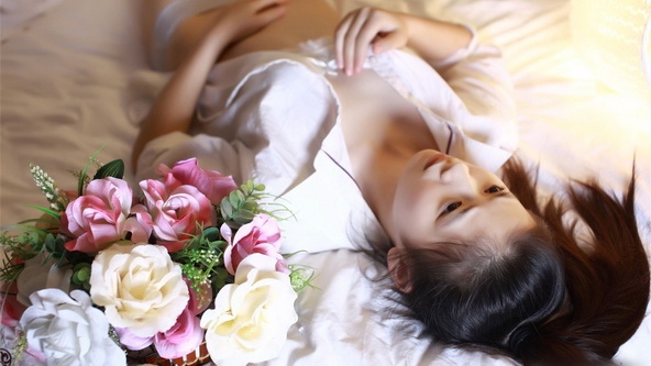极品美女模特大床销魂诱惑写真壁纸