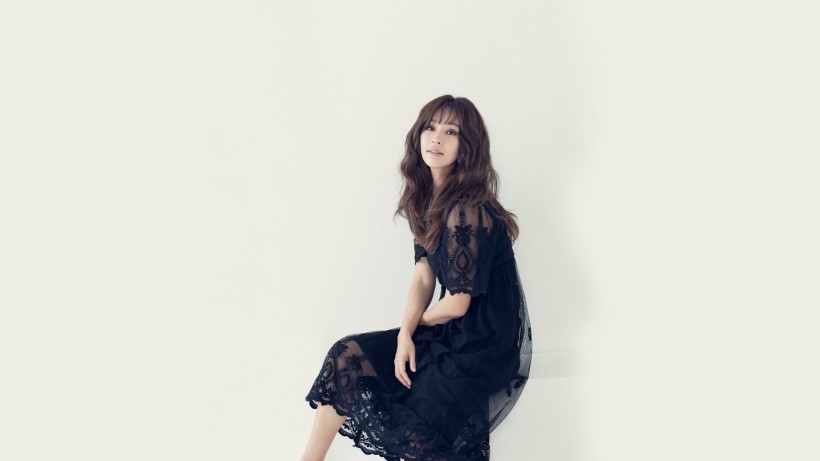 韩国美女明星郑爱妍高清写真桌面壁纸