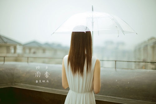 小清新美女背景带文字图片