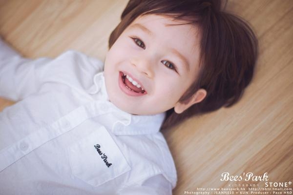 外国的可爱BABY高清图片