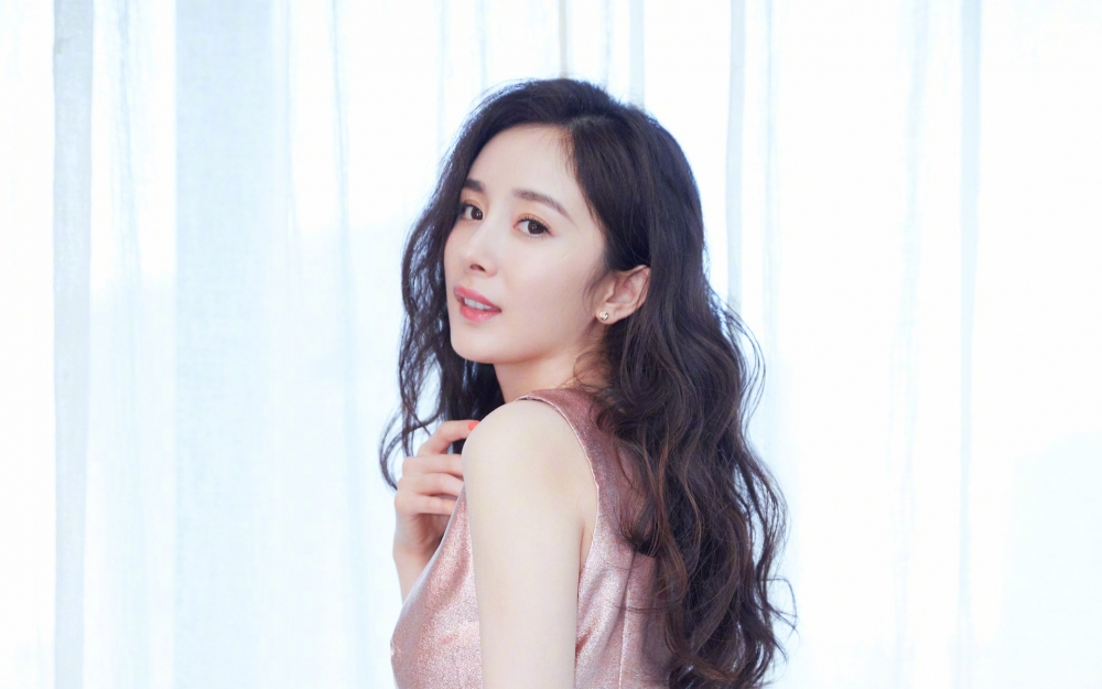 性感女郎大幂幂时尚写真壁纸图片