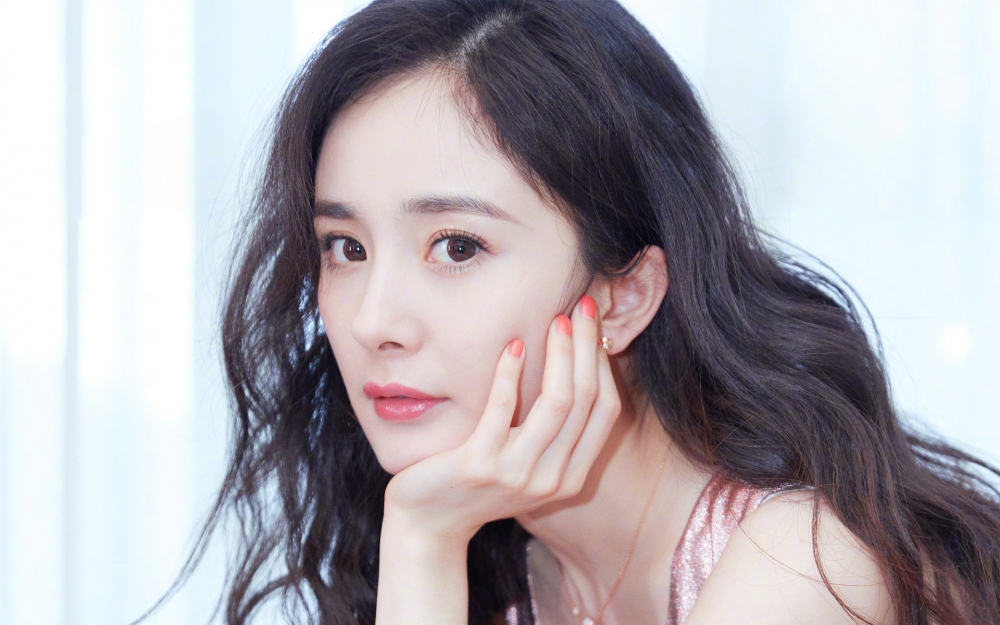 性感女郎大幂幂时尚写真壁纸图片