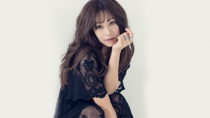 韩国美女明星郑爱妍高清写真桌面壁纸