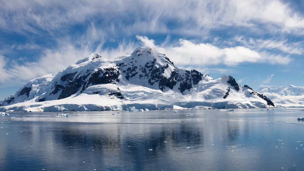 壮丽的冰封雪山唯美风景图片