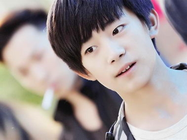 TFBoys易烊千玺儿时写真电脑桌面壁纸图片大全