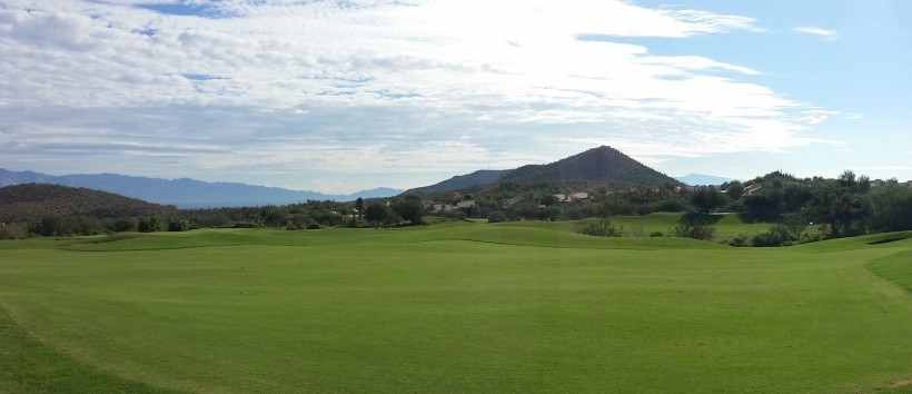 优美的高尔夫球场风景图片