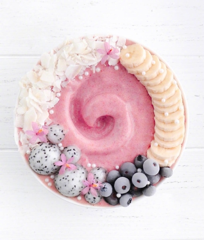 自制好吃的水果酸奶美食图片