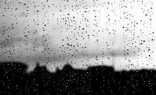 窗外下着雨你又在哪非主流伤感意境图片