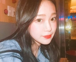 好看的小清新美女头像