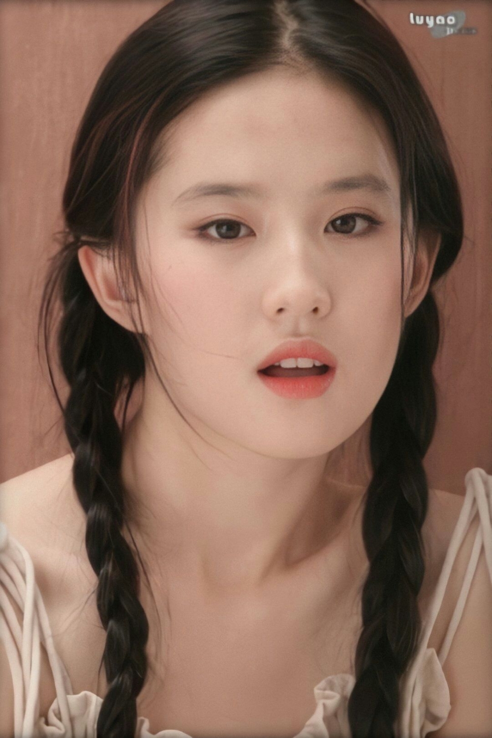 仙女姐姐刘亦菲甜美写真手机壁纸图片