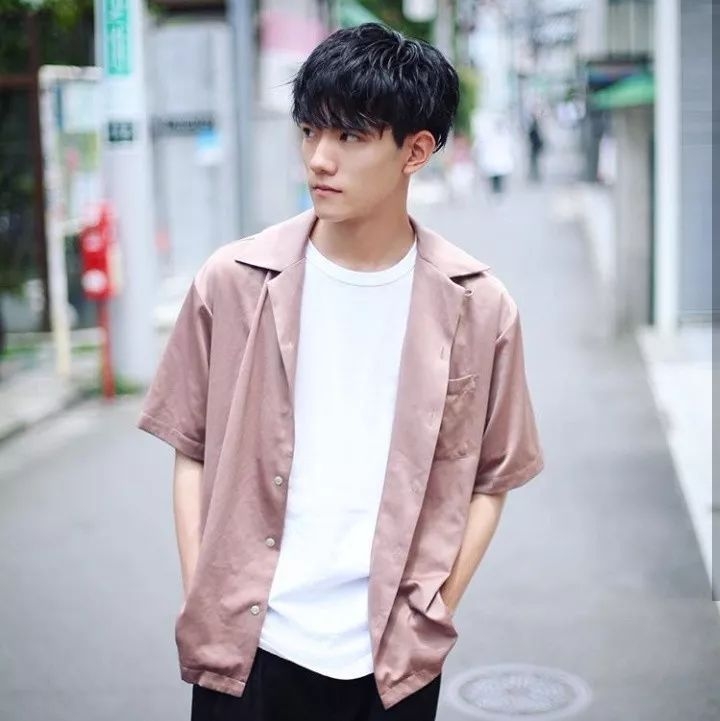 2019年时尚卷发烫发型图片