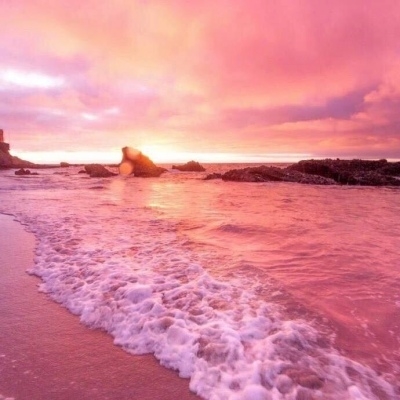 超级粉的海滩唯美意境意境图片