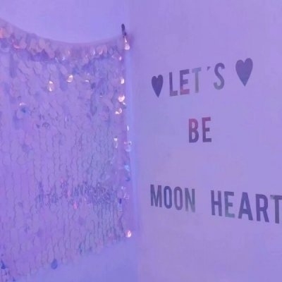 唯美的紫色调朋友圈背景图片