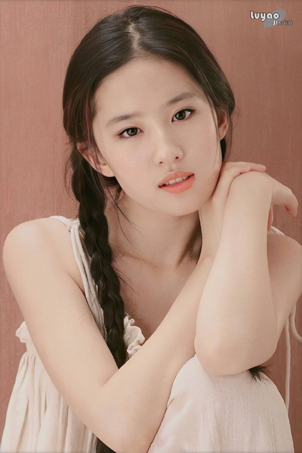 仙女姐姐刘亦菲甜美写真手机壁纸图片