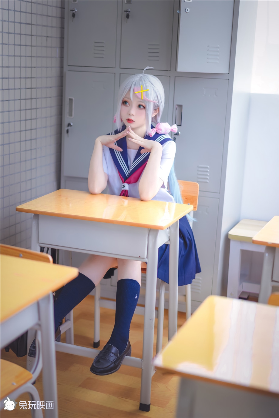 长发jk制服萌妹教室玩cos日系大胆摄影写真图片