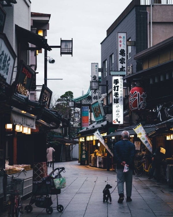 日系小清新伤感意境街景图片