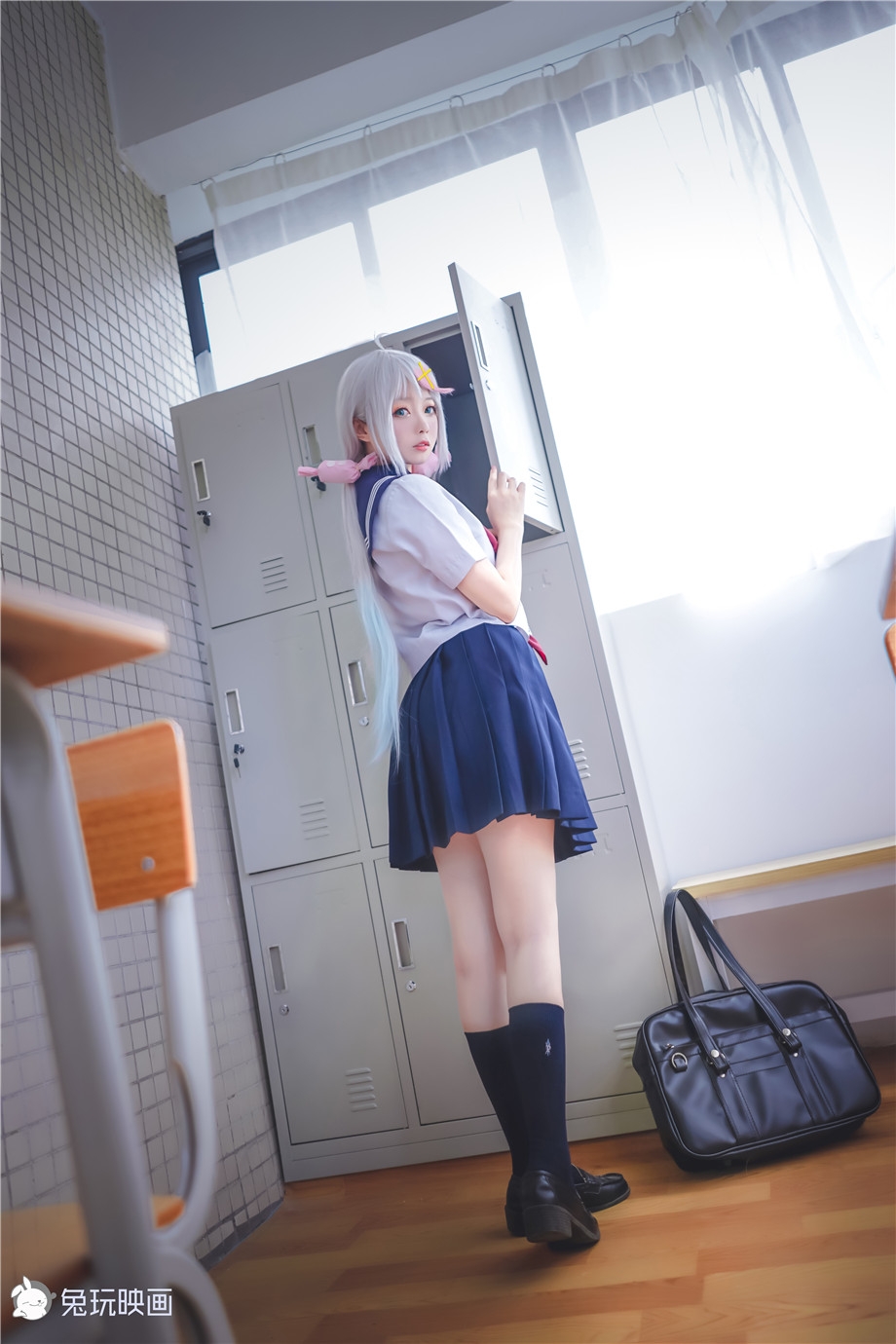 长发jk制服萌妹教室玩cos日系大胆摄影写真图片