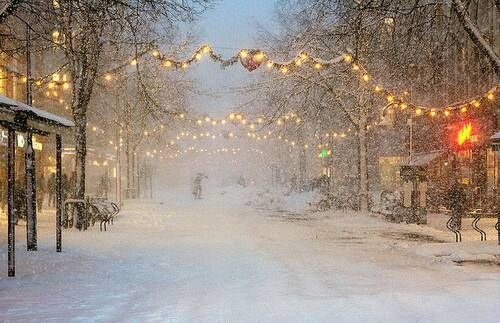 雪中的美丽城市风景小清新意境图片