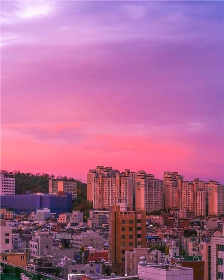 城市街道美丽梦幻的紫红色落日余晖的天空小清新背景图片大全