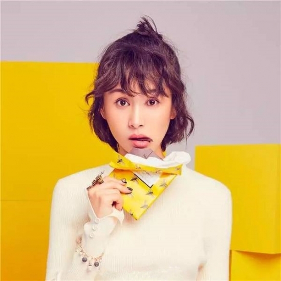 少女感十足的韩系女生齐肩短发卷发波波头发型图片