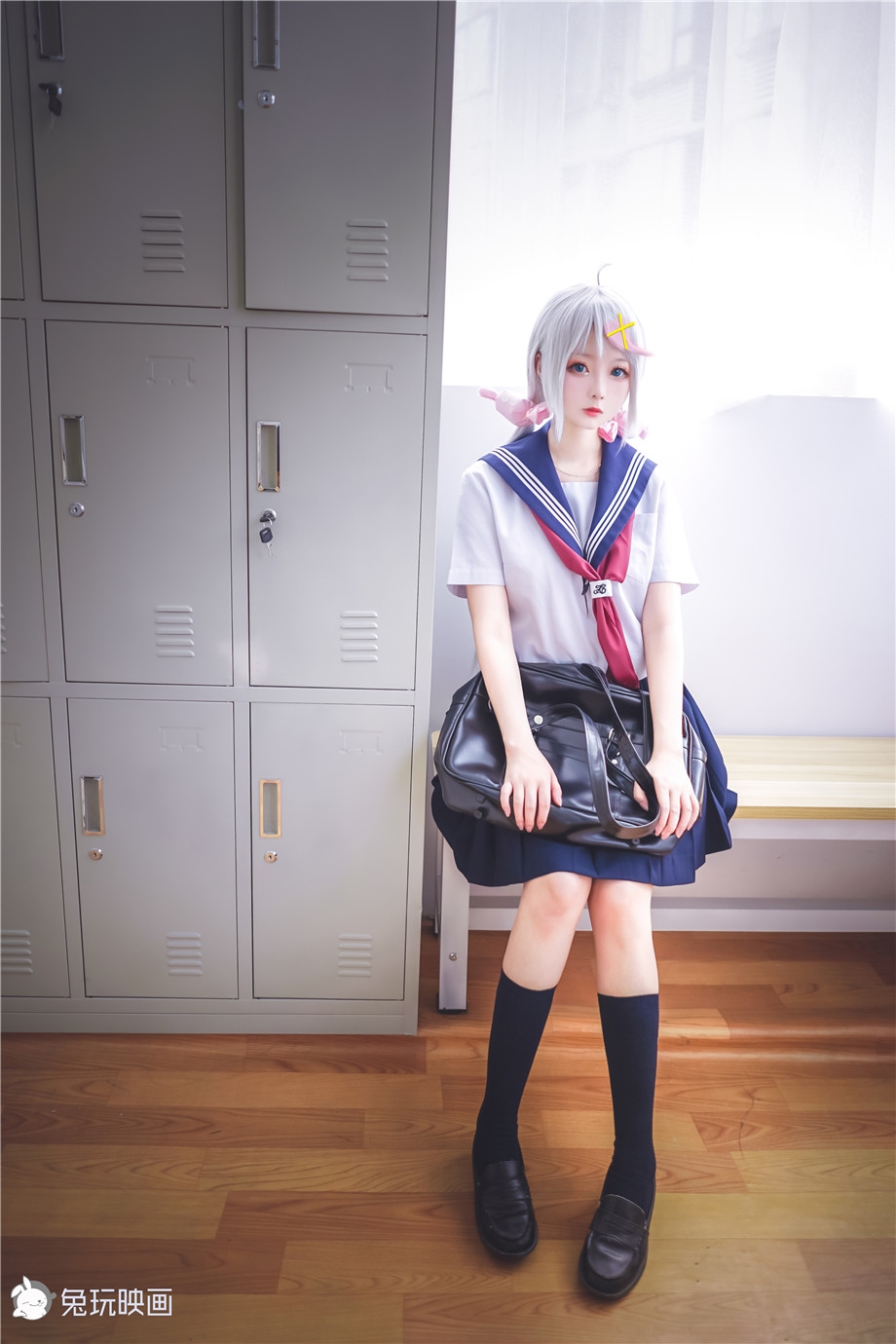 长发jk制服萌妹教室玩cos日系大胆摄影写真图片
