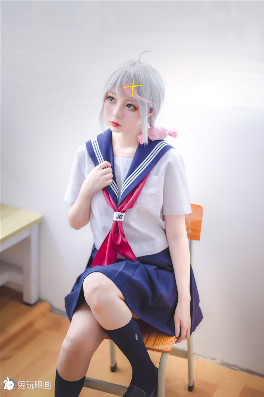 长发jk制服萌妹教室玩cos日系大胆摄影写真图片