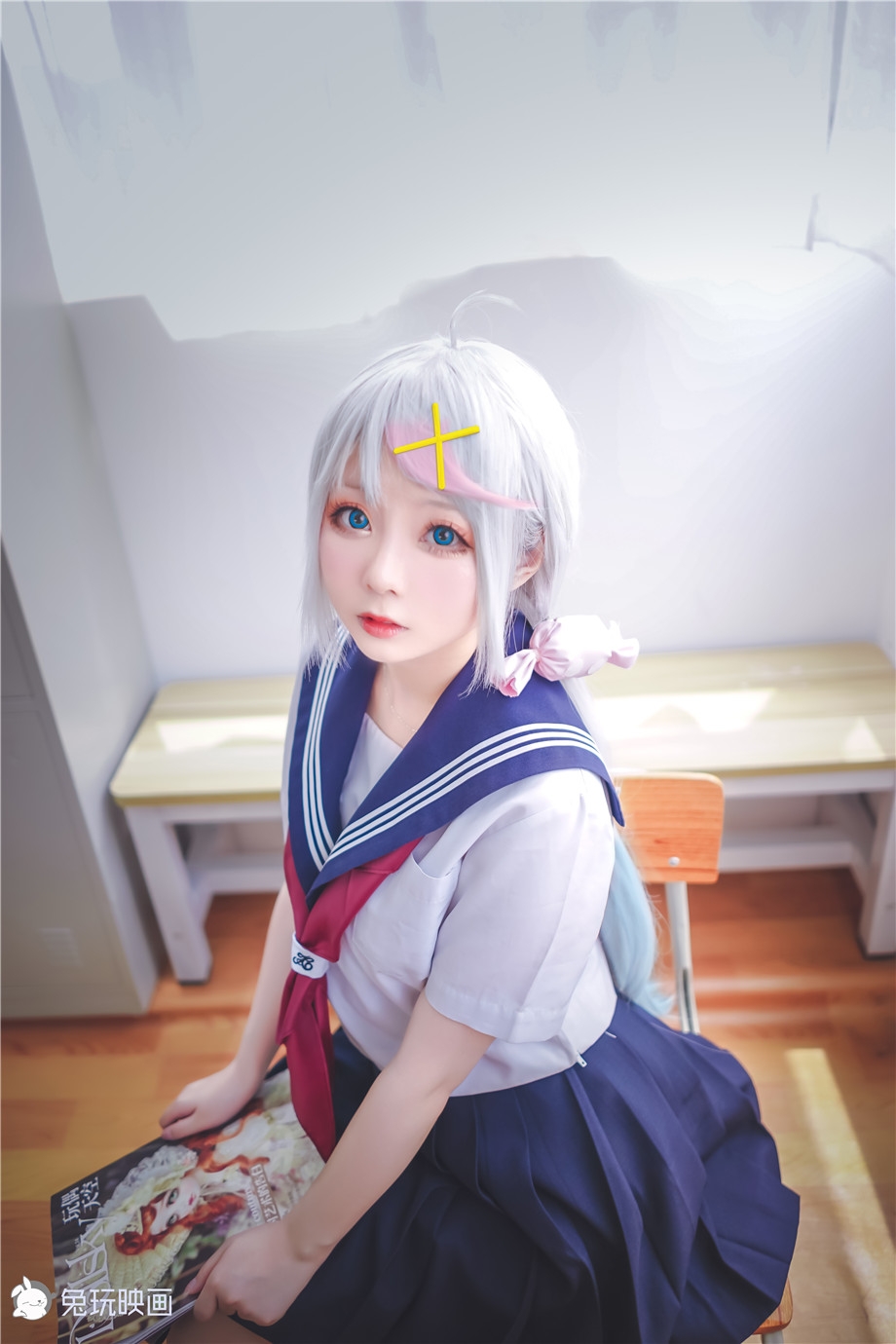 长发jk制服萌妹教室玩cos日系大胆摄影写真图片