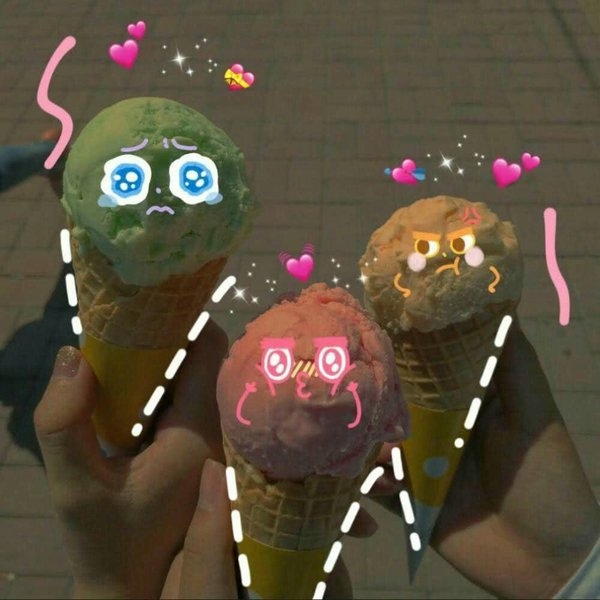 绿色的萌物配上可爱的颜表情贴纸搞怪小清新图片