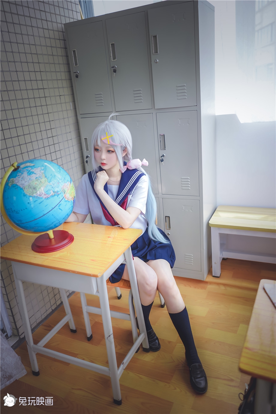 长发jk制服萌妹教室玩cos日系大胆摄影写真图片