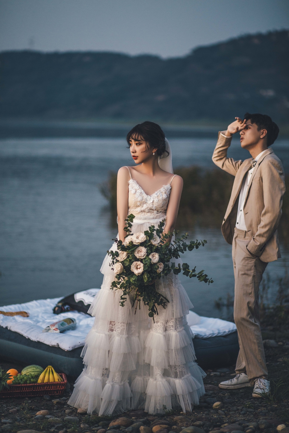 很有质感的网红简约ins风大自然外景小清新婚纱摄影写真